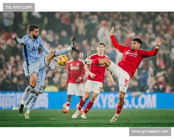 诺丁汉森林换帅后主场3-0完胜热刺，逃离降级区